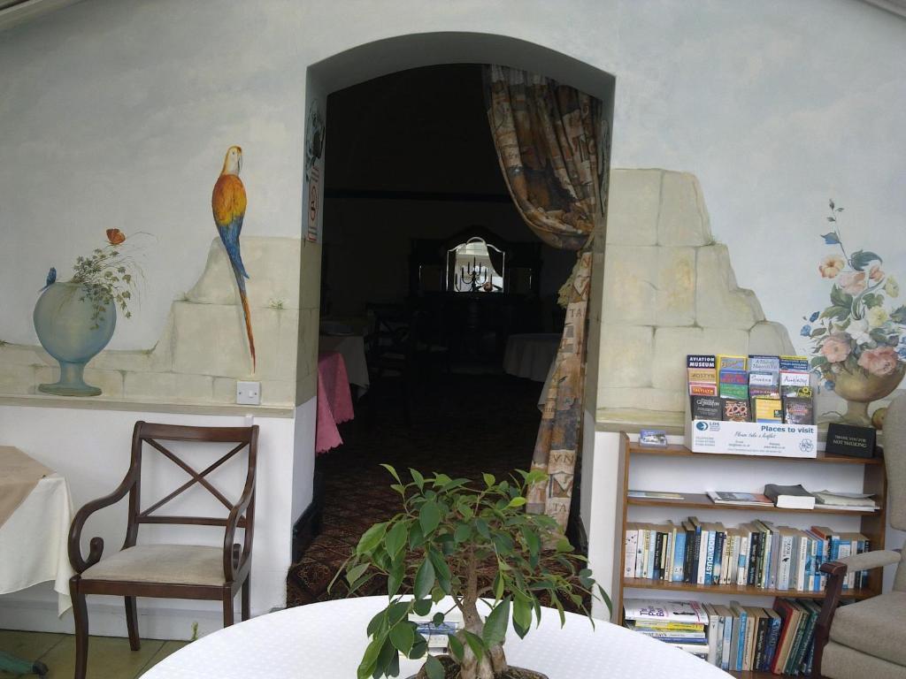 Bed and Breakfast The Chelsea à Llandudno Extérieur photo